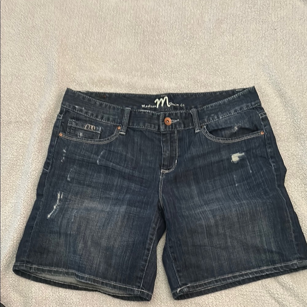 Madison Blue Jean Shorts Casual Style